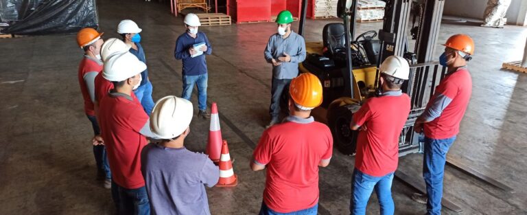 FORKLIFT PRE-USE SAFETY CHECKLIST
