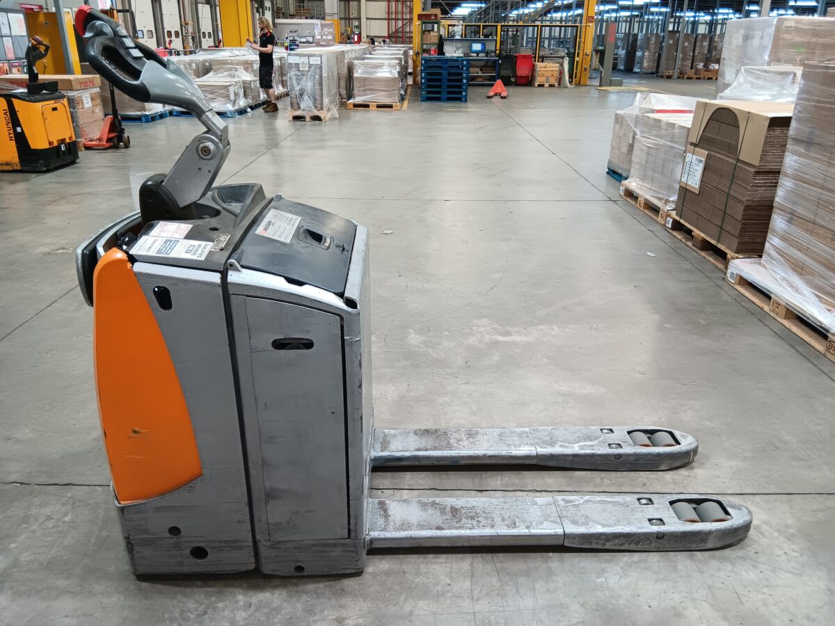 Used STILL EXU-SF20 Powered Pallet Truck