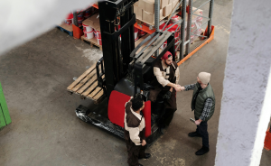 What Is The Difference Between Leasing & Hiring A Forklift?