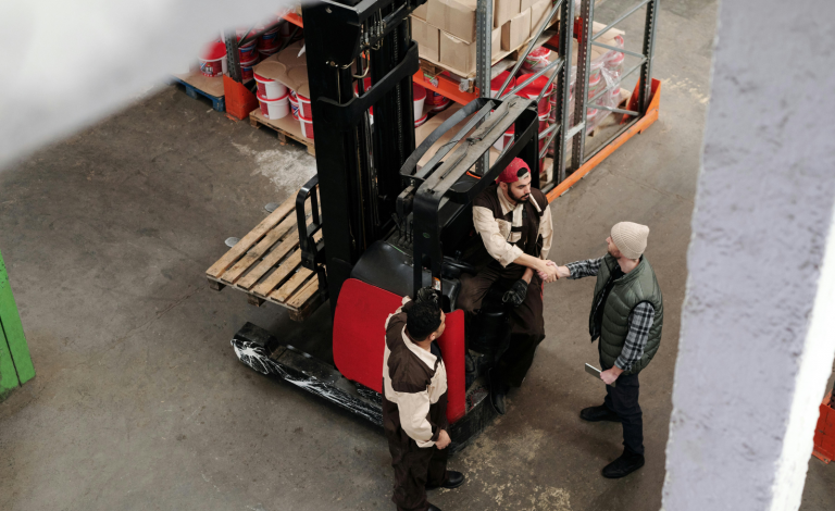 What Is The Difference Between Leasing & Hiring A Forklift?