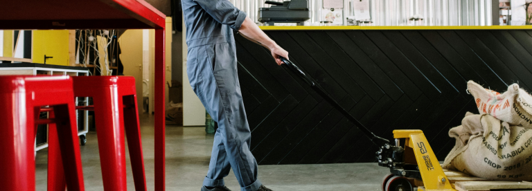 What Is The Difference Between A Forklift And A Pallet Jack?