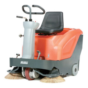 HAKO SWEEPMASTER B800 R Ride-On Sweeper