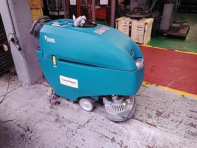 Used TENNANT T500E Scrubber Drier