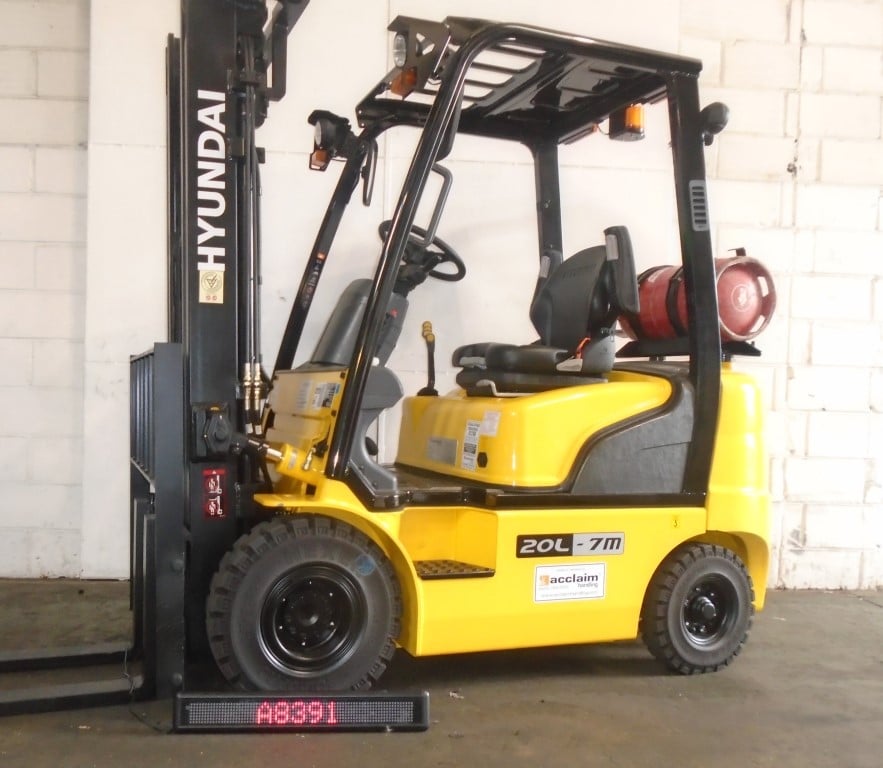 Used HYUNDAI 20L-7M LP Gas Forklift