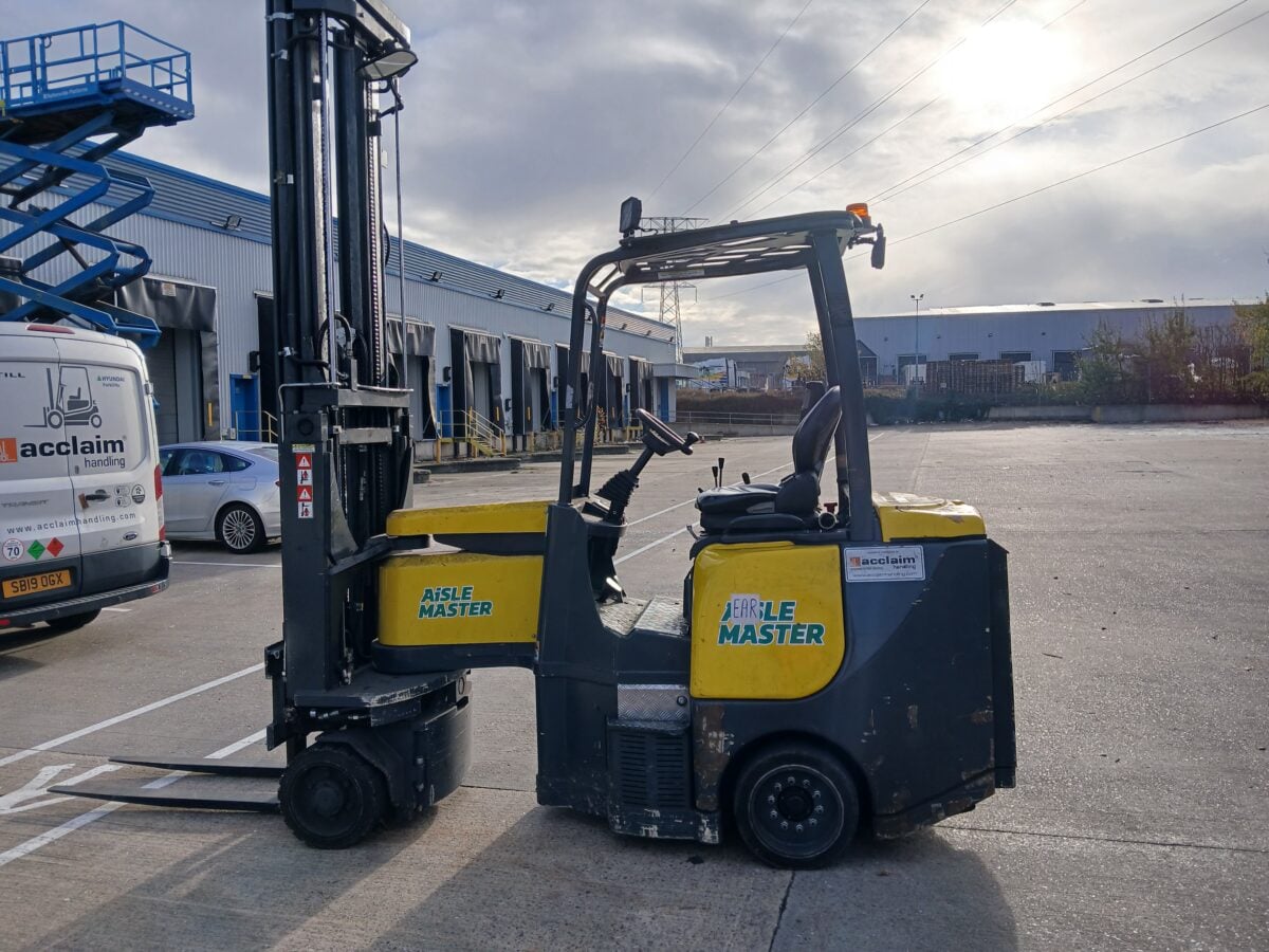 Used AISLE MASTER 15SHE Articulated Forklift