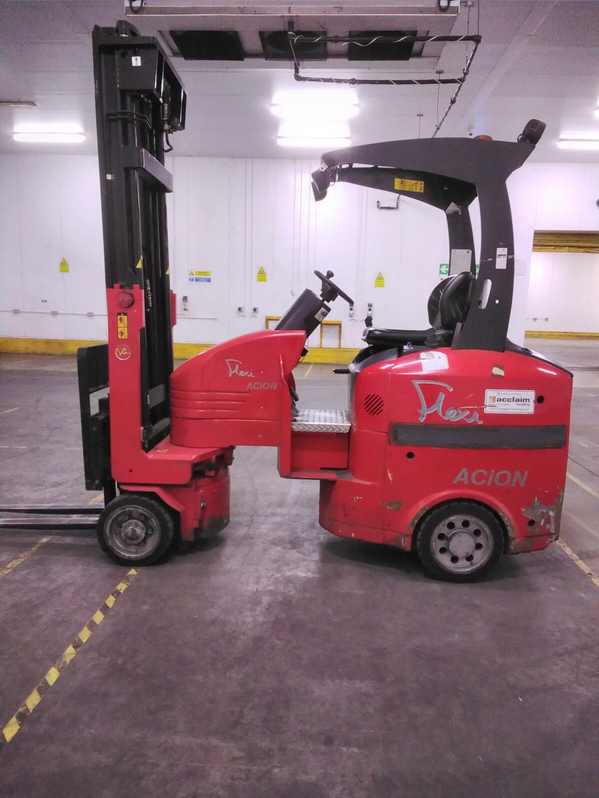 Used NARROW AISLE FLEXI ACION 1000 Articulated Forklift