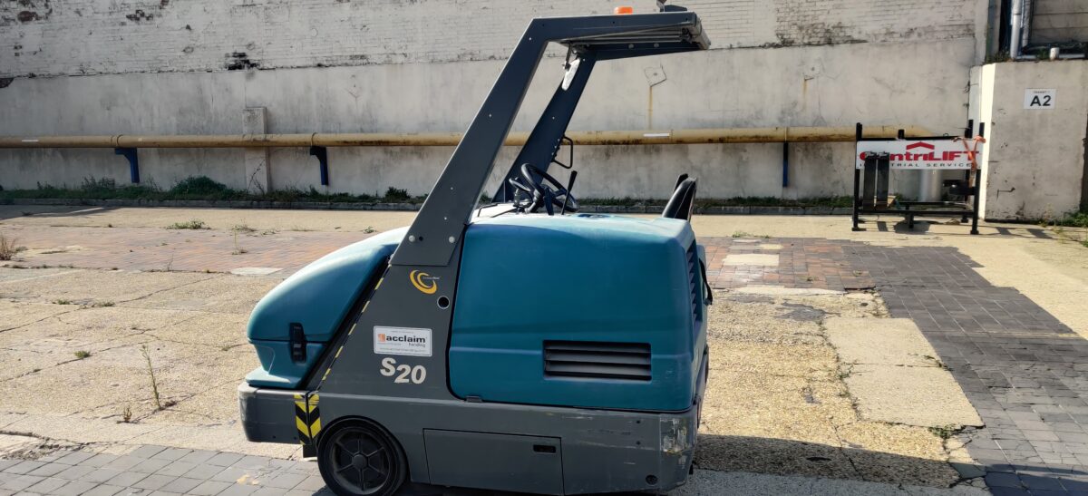 Used TENNANT S20D Sweeper