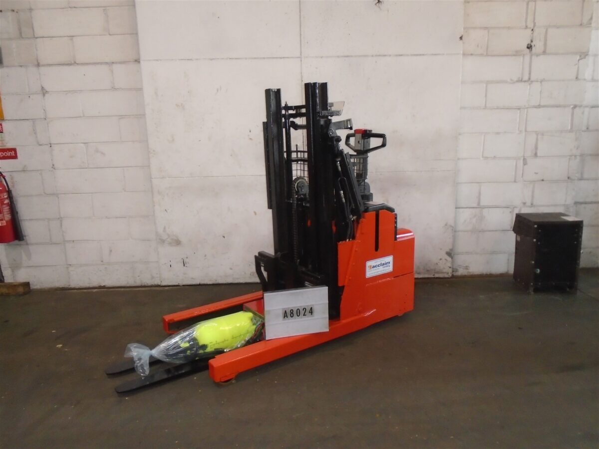 Used BT RWE120 Pallet Stacker