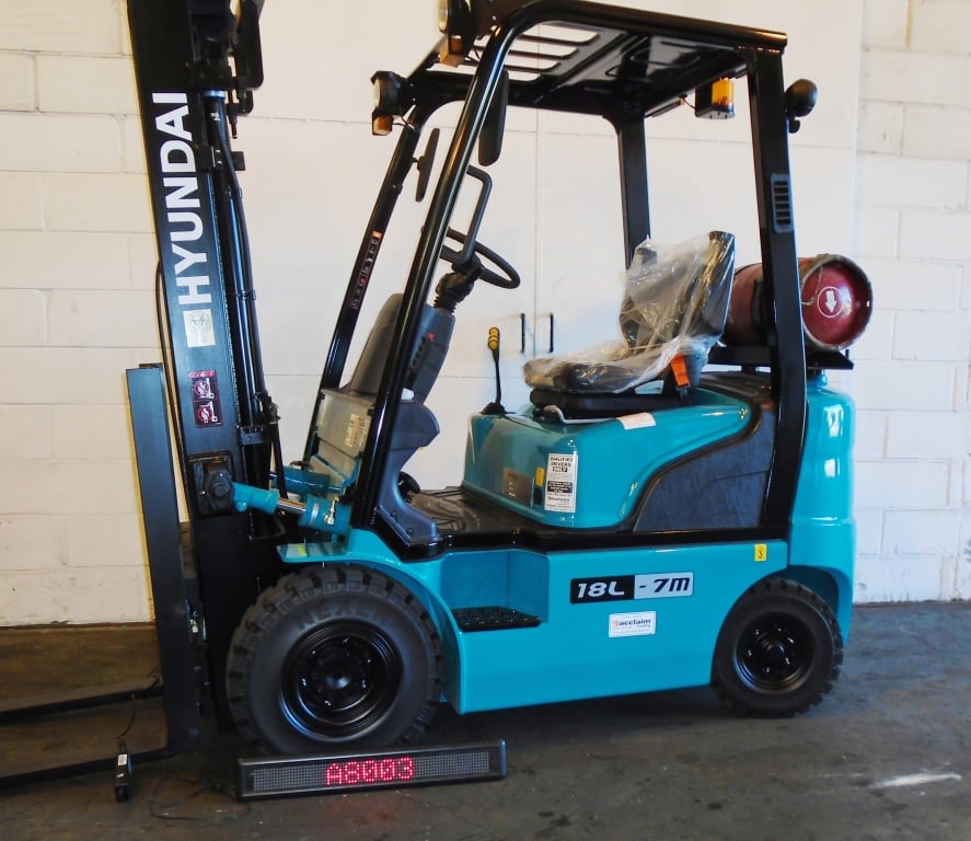 Used HYUNDAI 18L-7M LP Gas Forklift