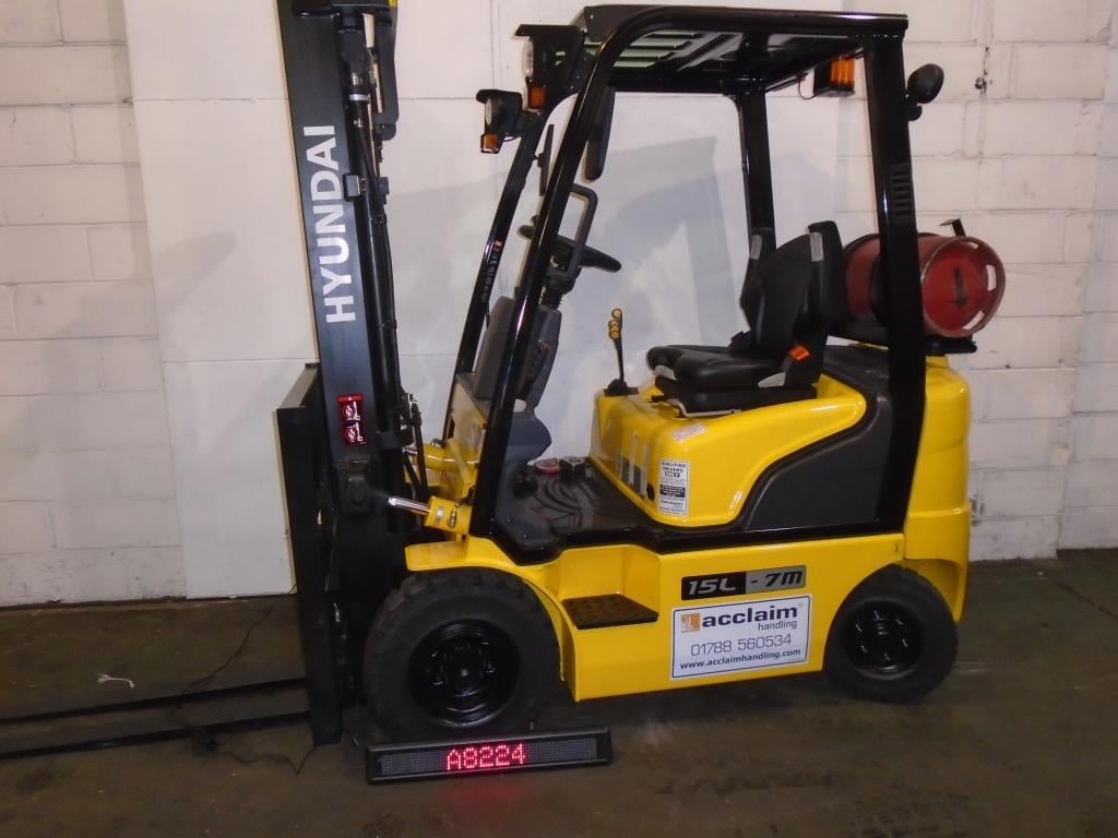 Used HYUNDAI 15L-7M LP Gas Forklift