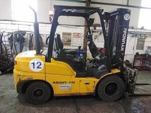 HYUNDAI 35DN-9V Diesel Forklift