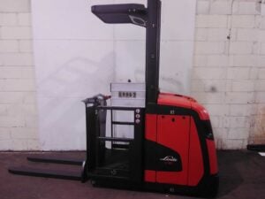 LINDE V10 Order Pickers & VNA Equipment