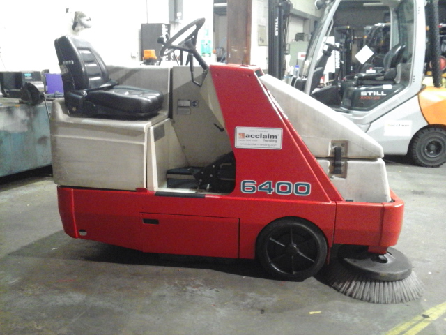 Used TENNANT 6400E Sweeper