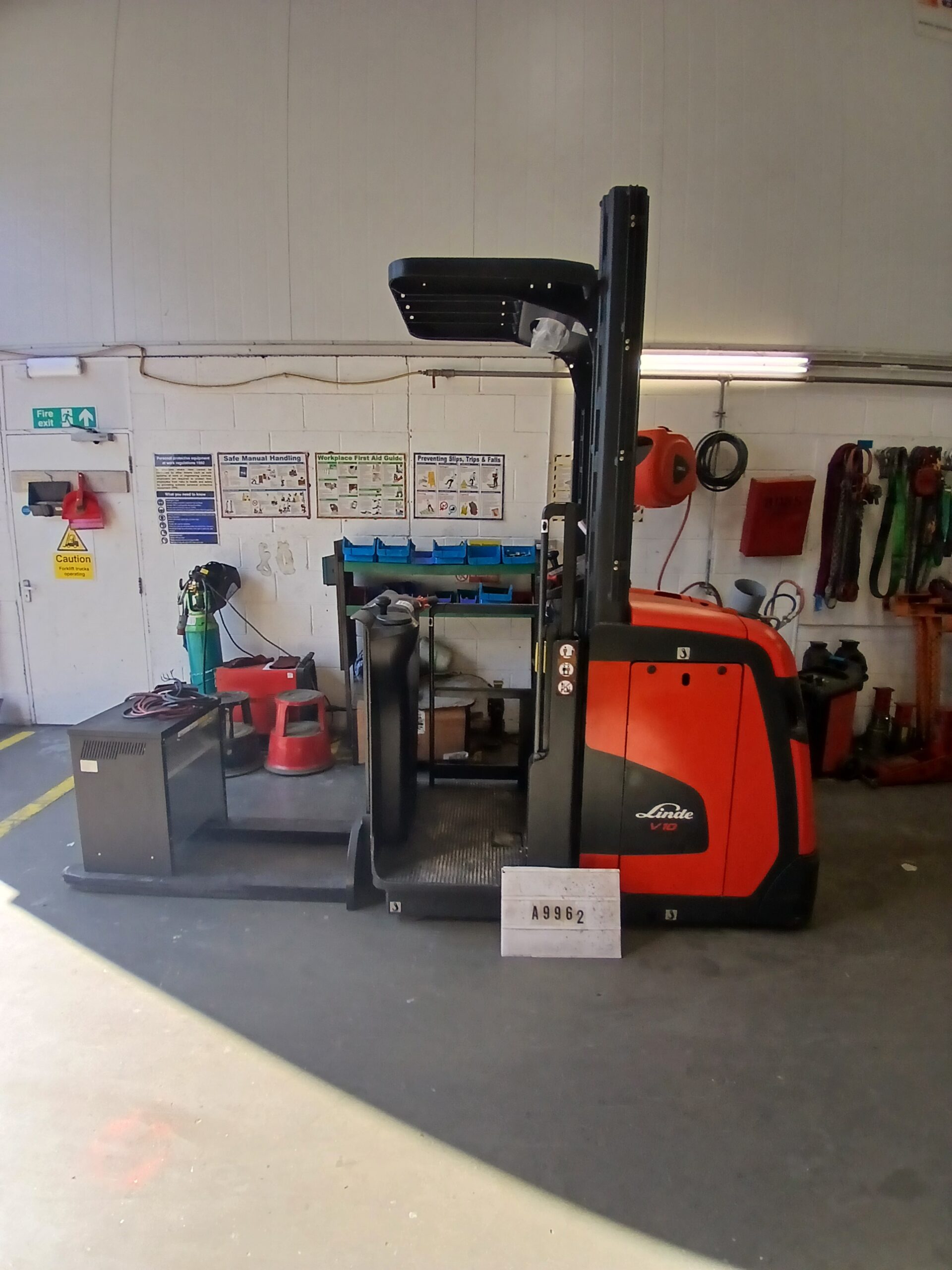 LINDE V10