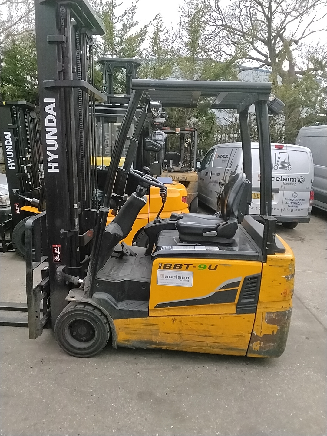 Used HYUNDAI 18BT-9U Electric Forklift