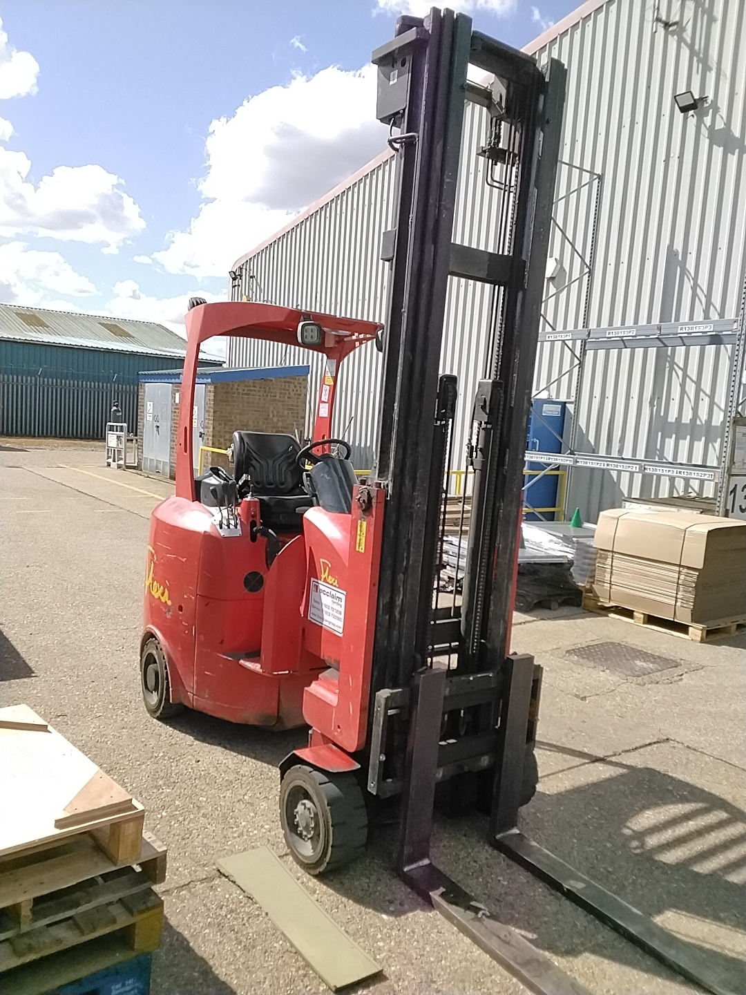 Used NARROW AISLE FLEXI G4 Articulated Forklift