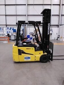 HYUNDAI 18BT-9 Electric Forklift