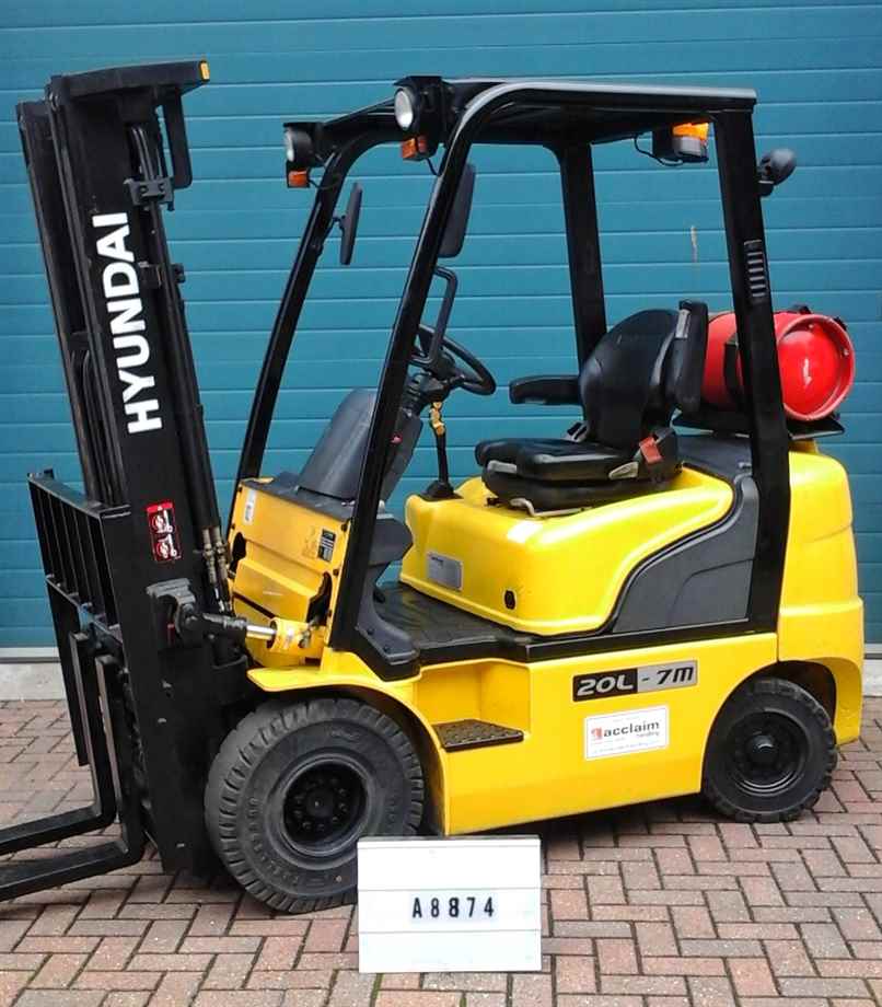 Used HYUNDAI 20L-7M LP Gas Forklift