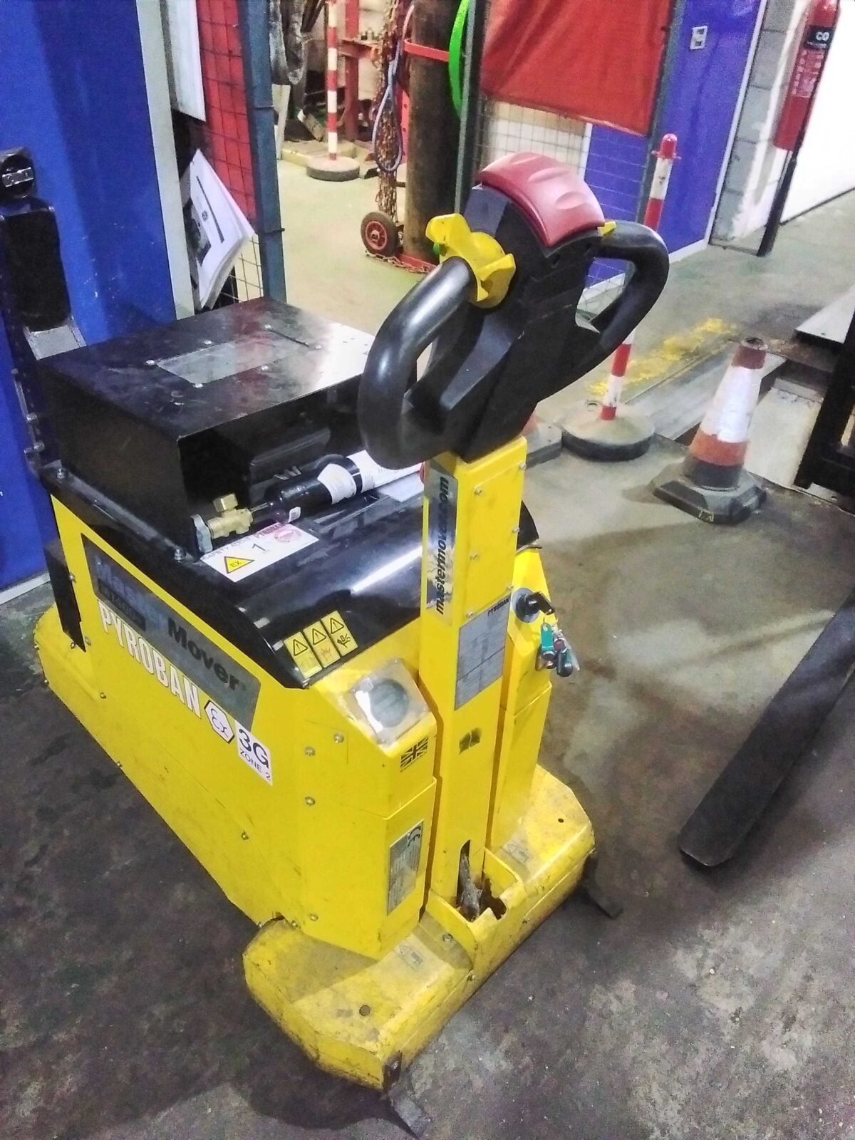 Used MASTER MOVER MT400+ Tugger Train