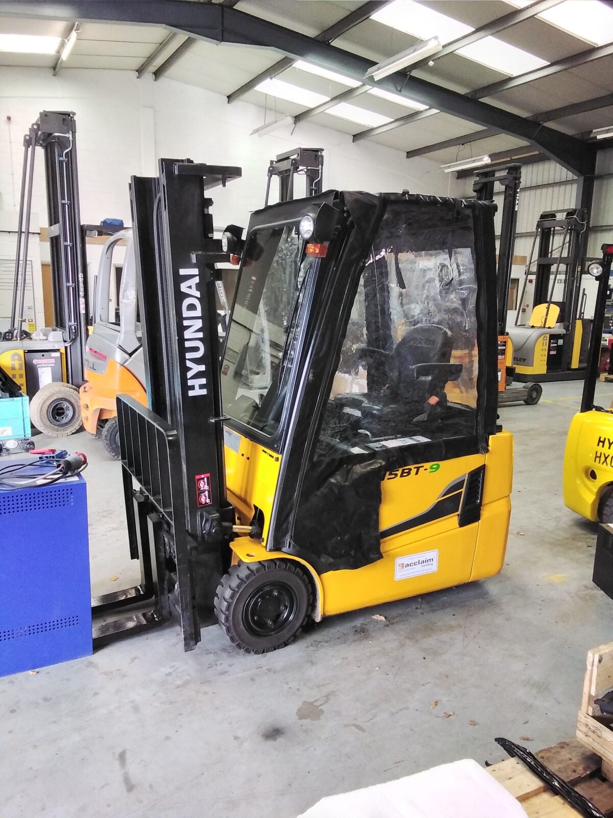 Used HYUNDAI 15BT-9 Electric Forklift