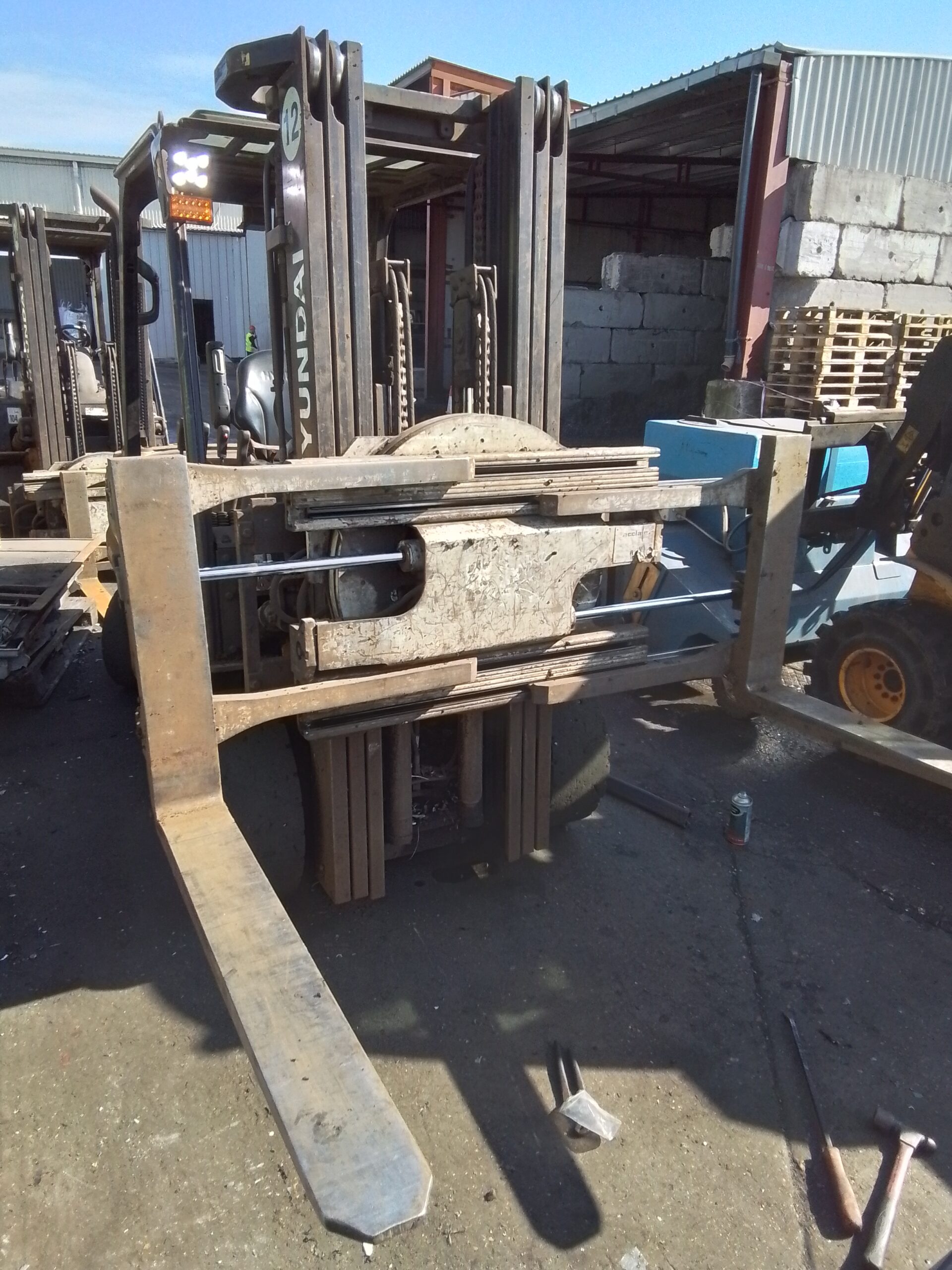 CASCADE REVOLVING FORK CLAMP
