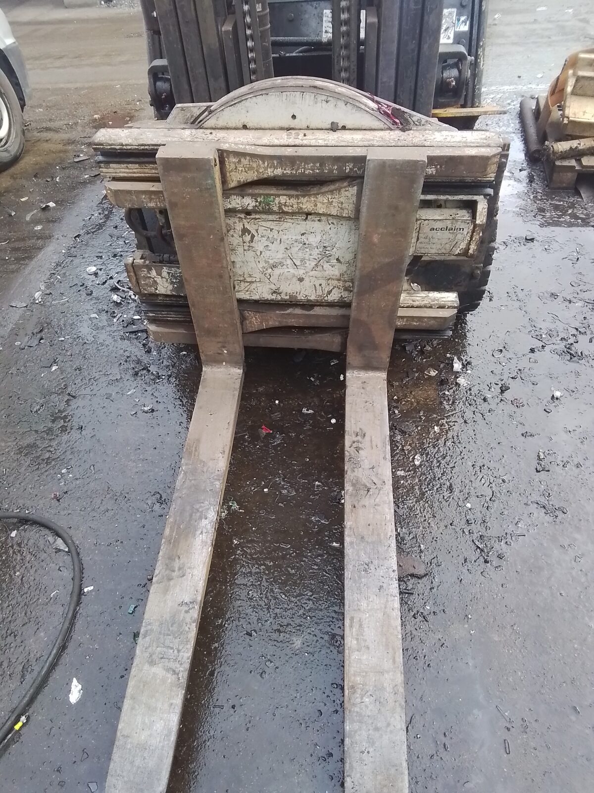 Used CASCADE REVOLVING FORK CLAMP Forklift Attachment