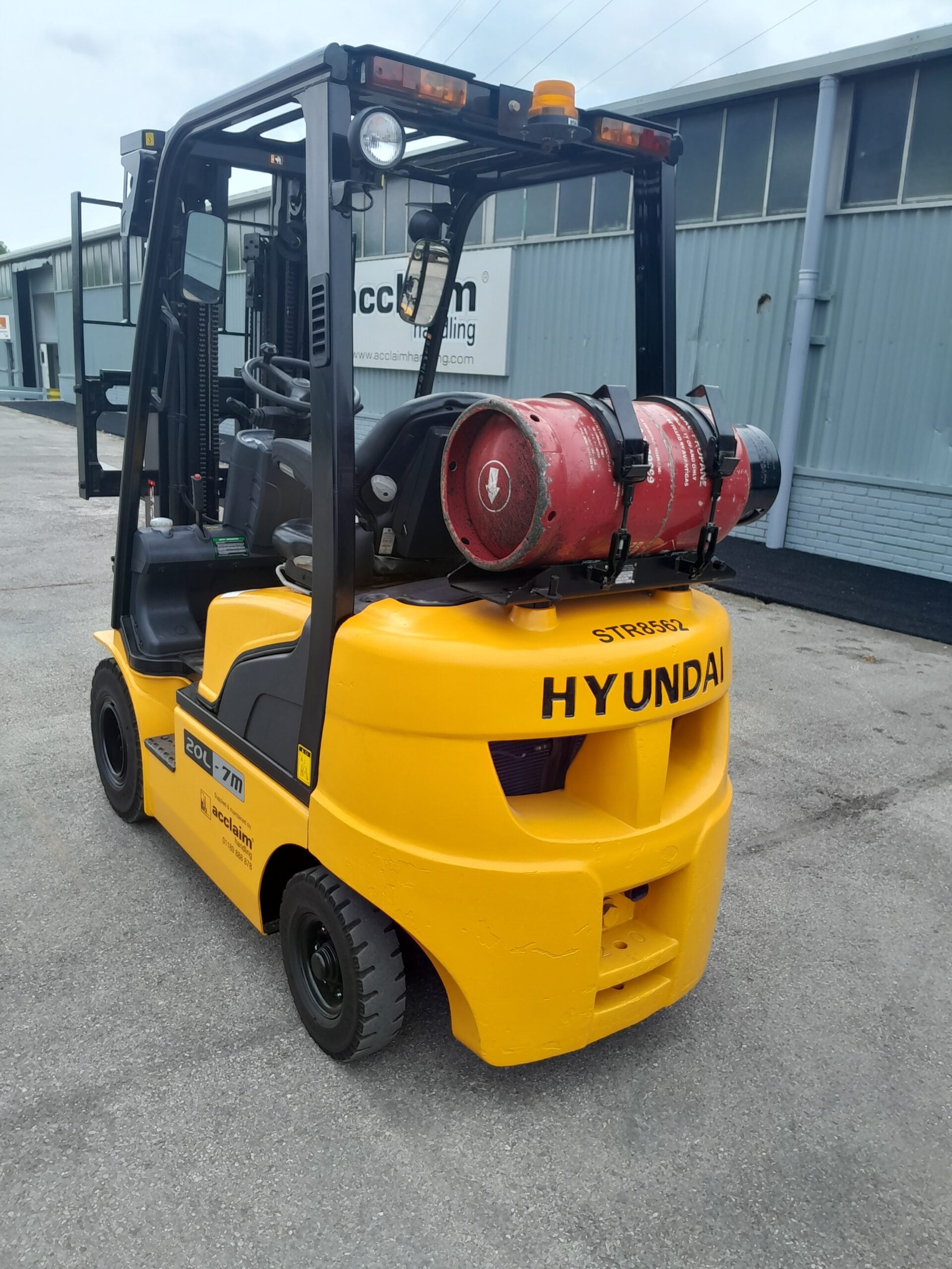 HYUNDAI 20L-7M