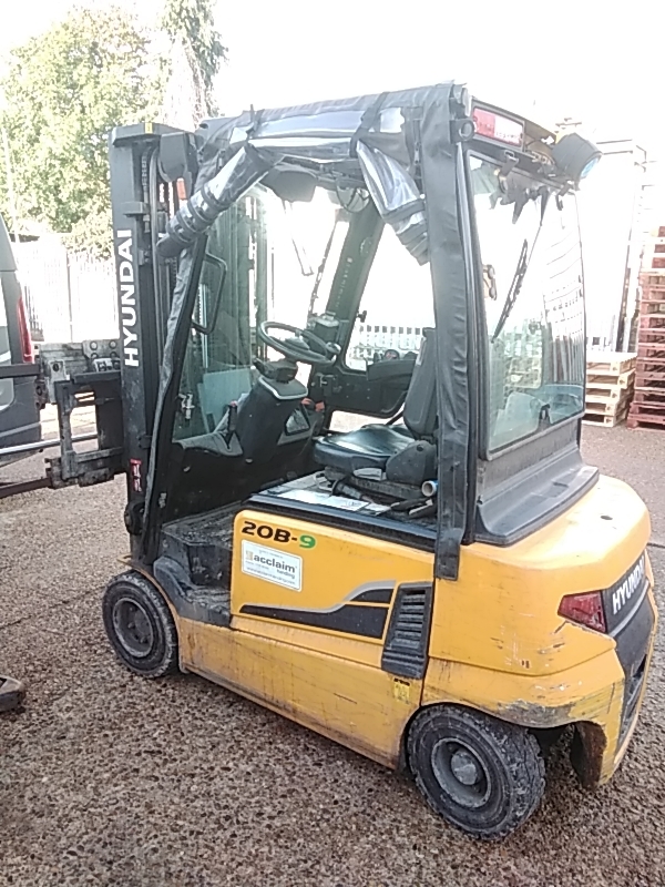 Used CASCADE REVOLVING FORK CLAMP Forklift Attachment