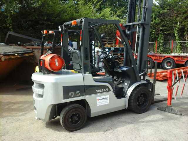 Used NISSAN UG1F2A35DU LP Gas Forklift