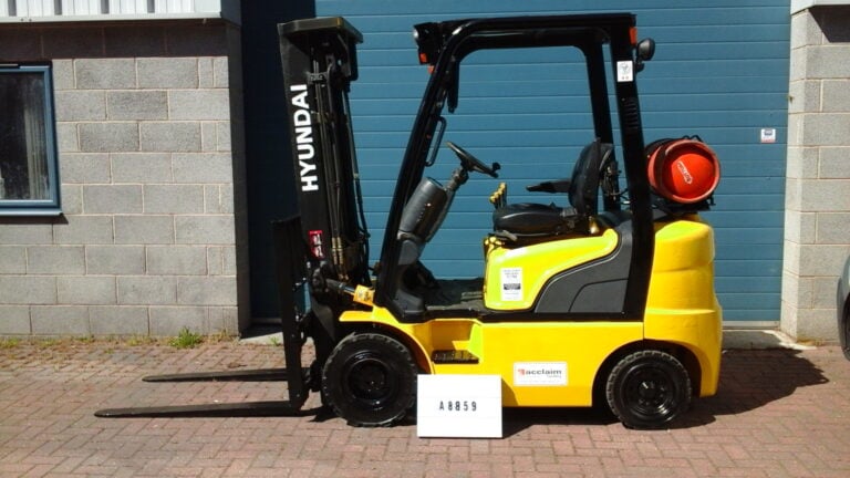 2014 HYUNDAI 18L-7M