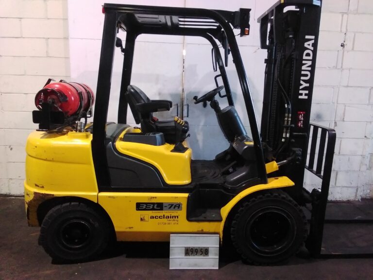 2016 HYUNDAI 33L-7A