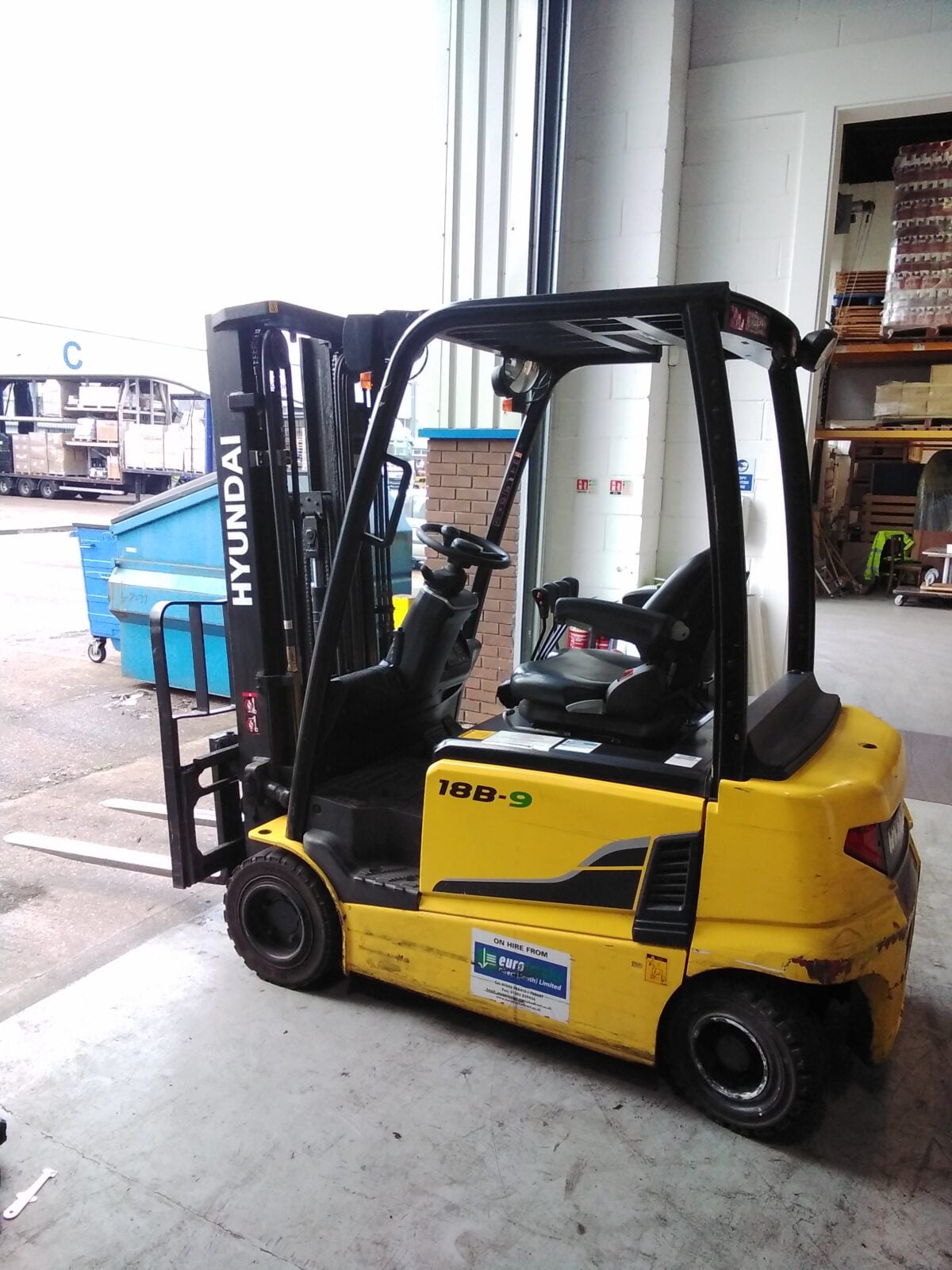 Used HYUNDAI 18B-9 Electric Forklift