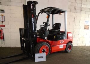 EP EFL 302 Electric Forklift