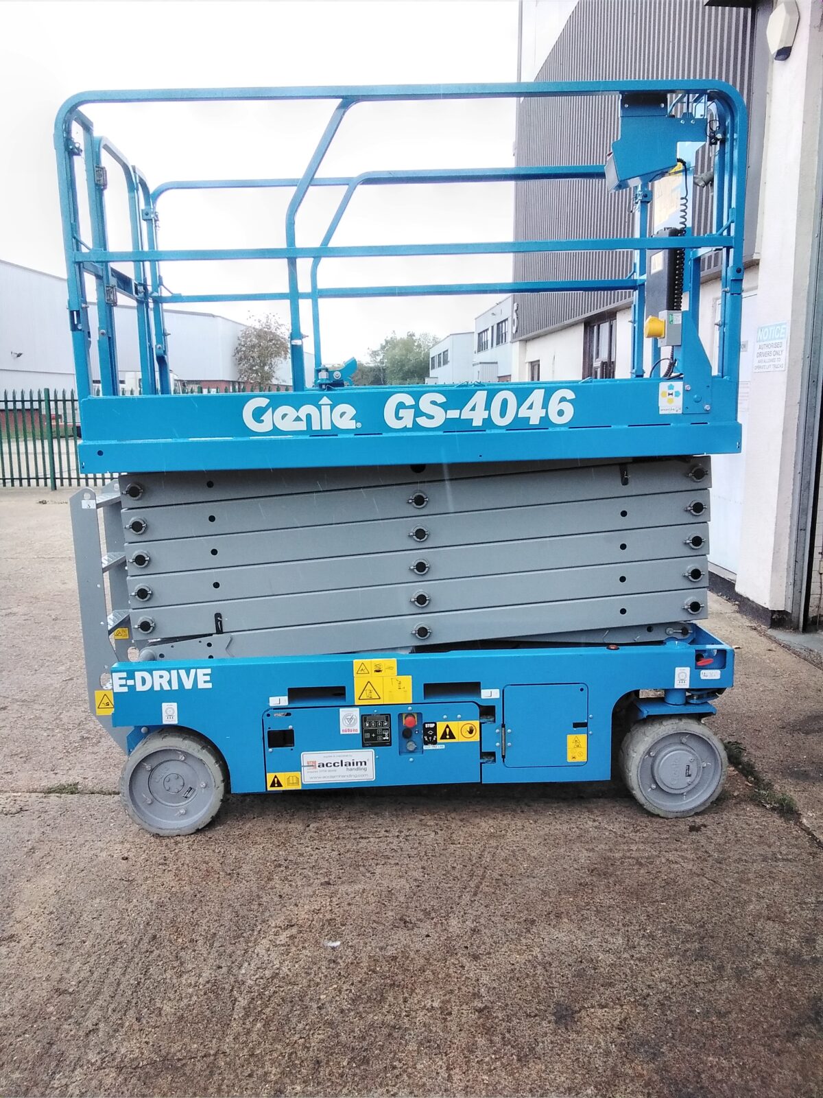 Used GENIE GS-4046 E-Drive Scissor Lift