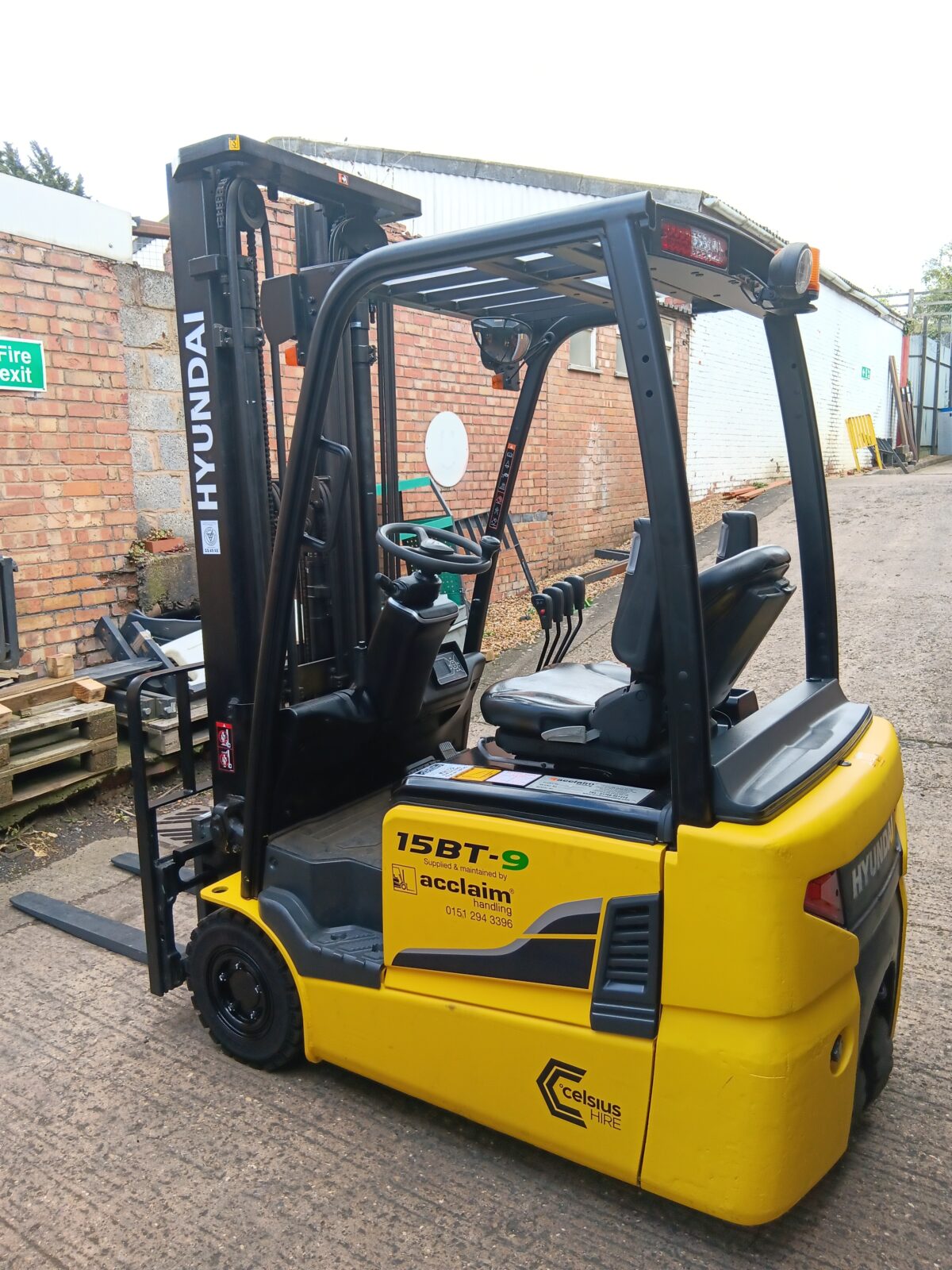 Used HYUNDAI 15BT-9 Electric Forklift