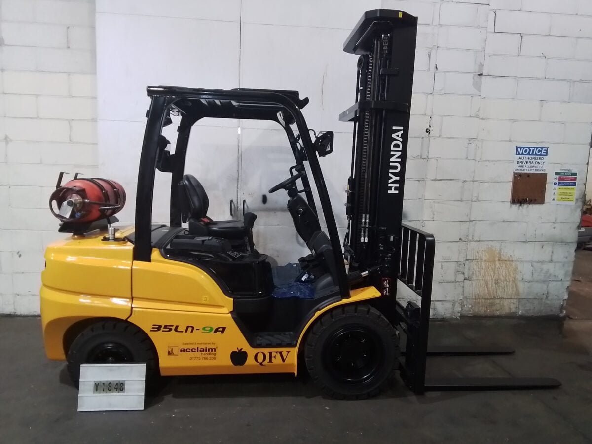 Used HYUNDAI 35LN-9A LP Gas Forklift