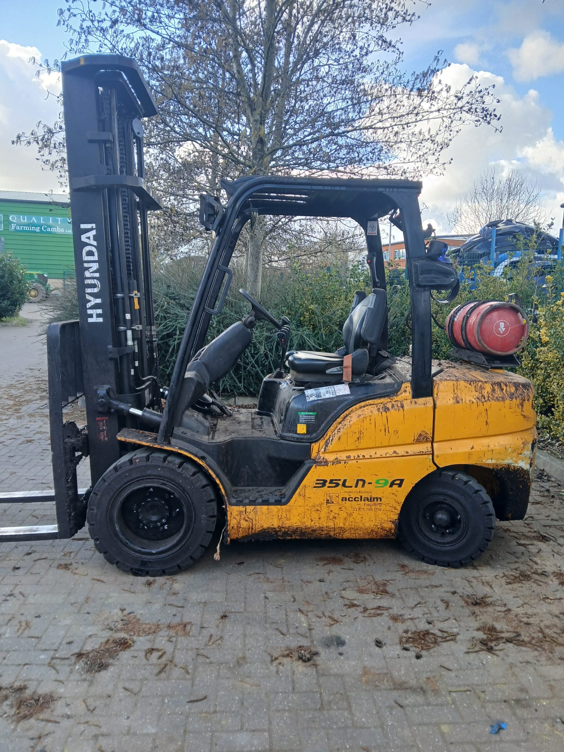 HYUNDAI 35LN-9A