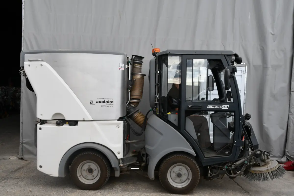 Used HAKO CITYMASTER 650 Sweeper
