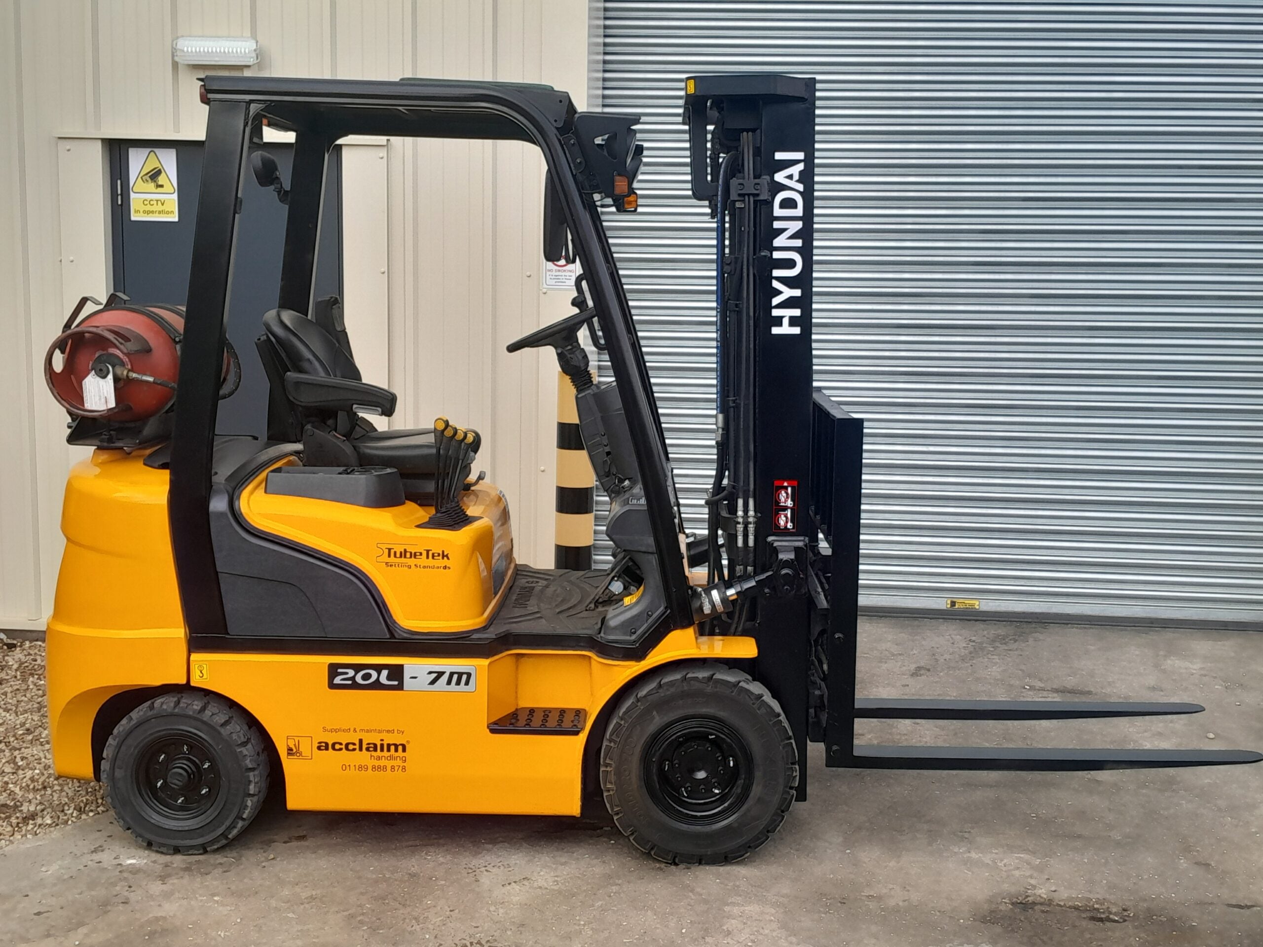 HYUNDAI 20L-7M